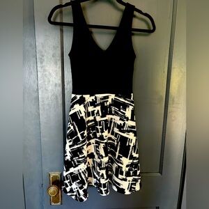 AQUA sleeveless black and white dress